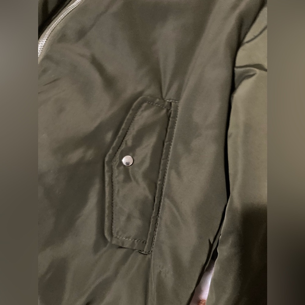 Zara Woman Olive Green Bomber Jackek
Size: M - Picture 6 of 14